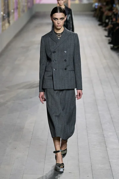 Look 22